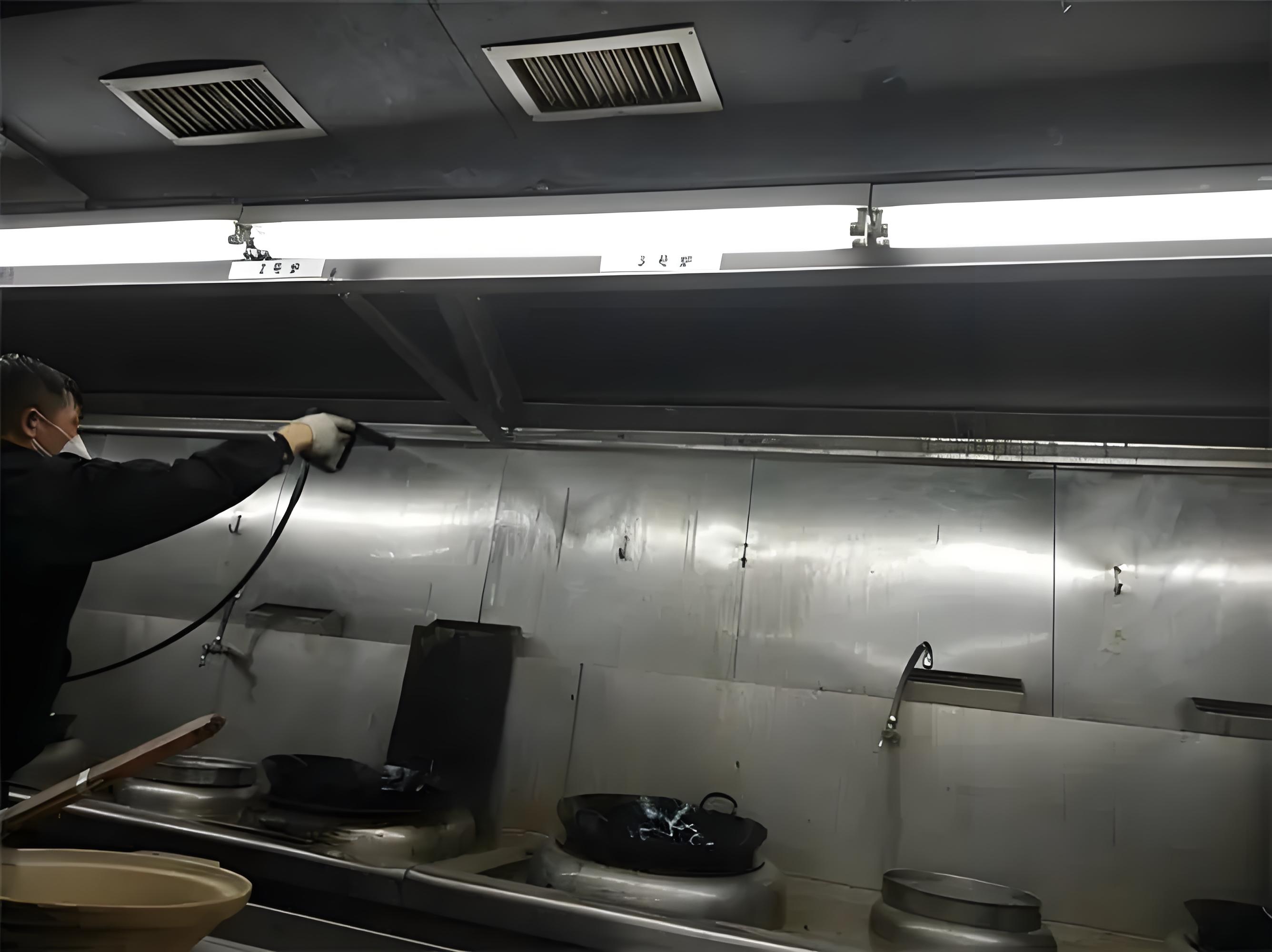 清洗商業(yè)油煙機(jī)有哪些重要步驟和注意事項(xiàng)？